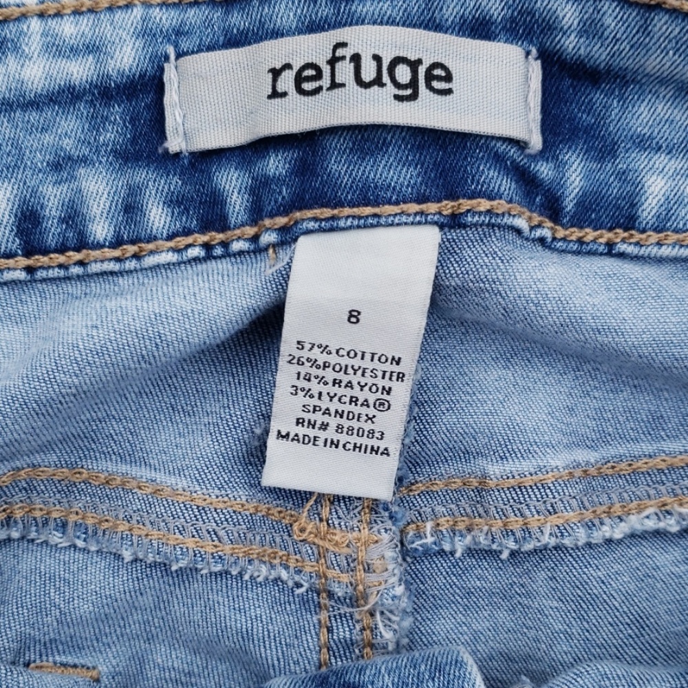 Blue Jeans - Picture 2 of 3